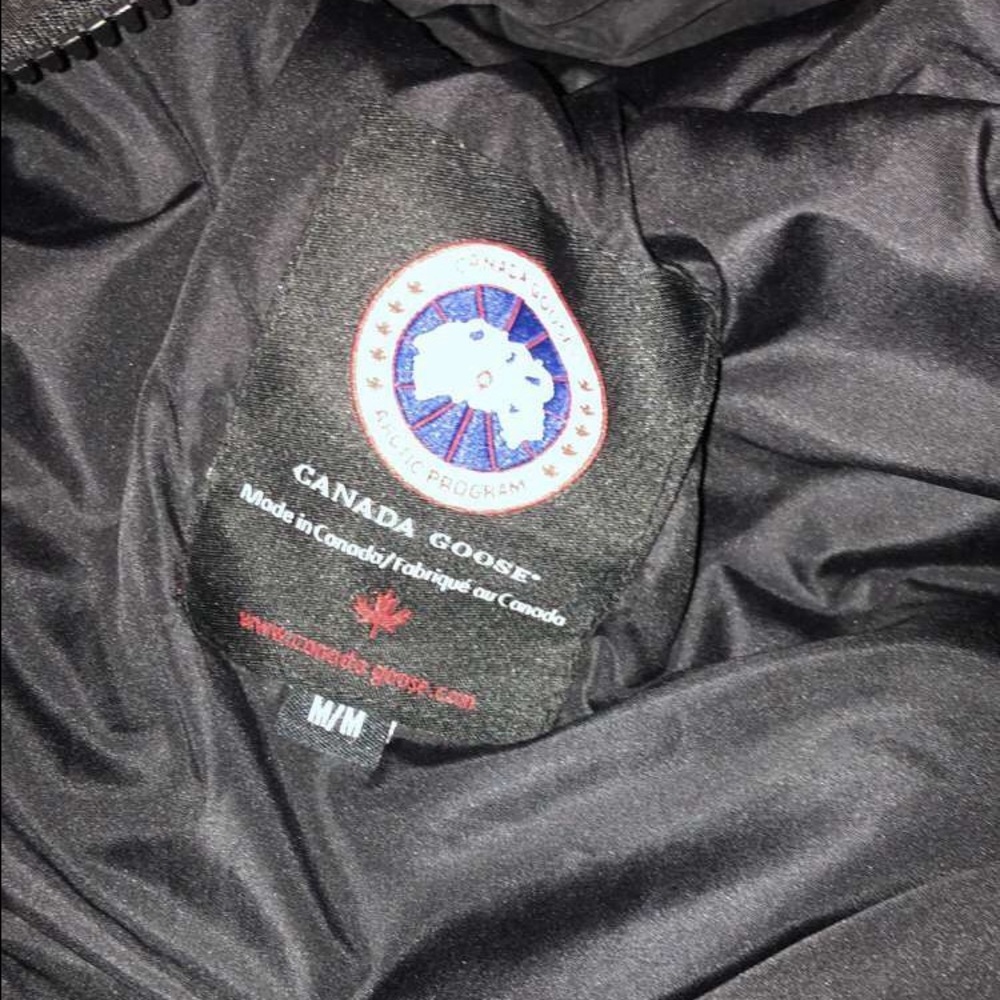 Youth Canada goose sz medium